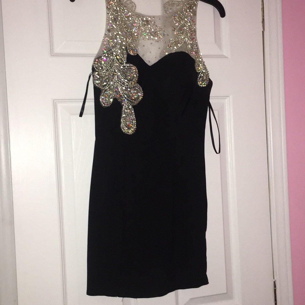 Short cocktail/formal dress